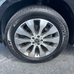 MERCEDES-BENZ GLS - 10