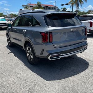 2023 KIA SORENTO S photo 3