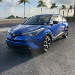 2019 Toyota C-HR LIMITED 照片 1