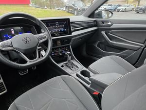 VOLKSWAGEN JETTA SPORT - 4