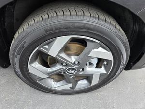2025 Hyundai VENUE 照片 9