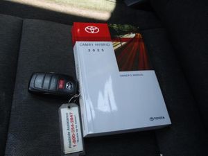 2025 Toyota CAMRY LE 缩略图 21