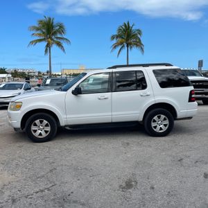 Ford Explorer XLT - 2