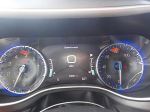 CHRYSLER PACIFICA TOURING L - 5