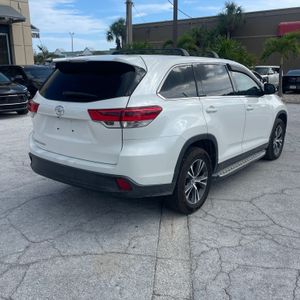 2019 Toyota HIGHLANDER LE 照片 5