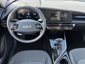 صورة 4 لـ 2025 KIA NIRO LX