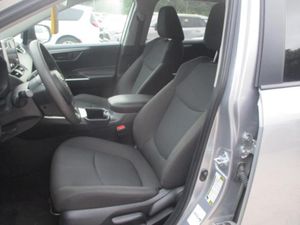 صورة 3 لـ 2025 Toyota RAV4 LE