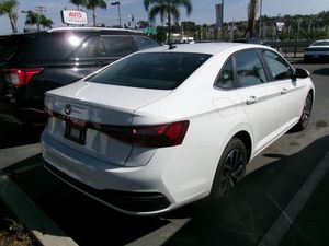 VOLKSWAGEN JETTA S - 2