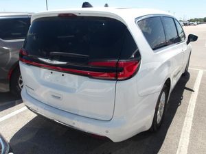 CHRYSLER PACIFICA TOURING L - 2