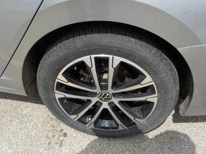 VOLKSWAGEN JETTA SPORT - 9