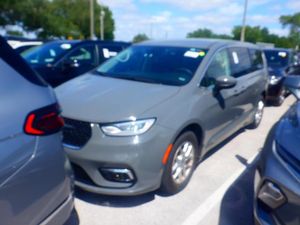 CHRYSLER PACIFICA TOURING L - 1