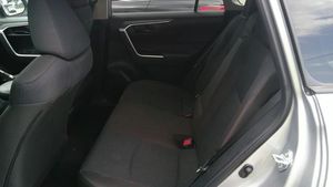 2025 Toyota RAV4 LE — миниатюра 25