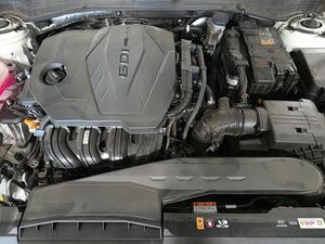 2025 Hyundai SONATA SEL thumbnail 17