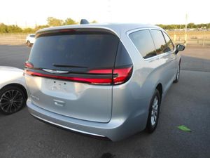 CHRYSLER PACIFICA TOURING L - 2