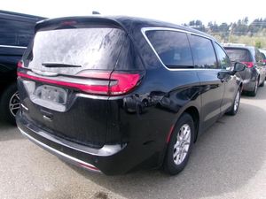 CHRYSLER PACIFICA TOURING L - 2