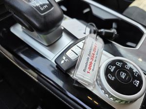 2025 Mitsubishi OUTLANDER — миниатюра 24