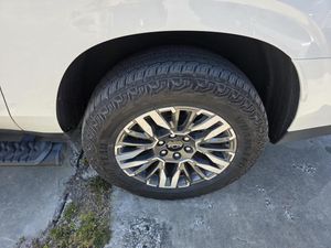 CHEVROLET SUBURBAN Z71 - 9