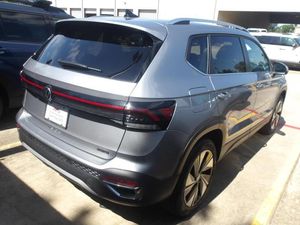 صورة 2 لـ 2025 Volkswagen TAOS SE