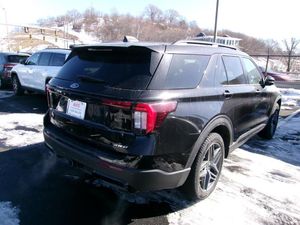 FORD EXPLORER ST-LINE - 2