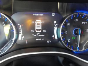 CHRYSLER PACIFICA TOURING L - 5