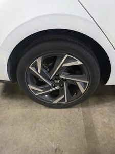 HYUNDAI ELANTRA SE - 10