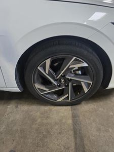 HYUNDAI ELANTRA SE - 9