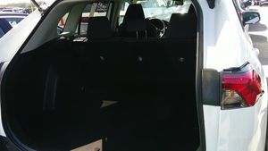 2025 Toyota RAV4 LE 照片 6