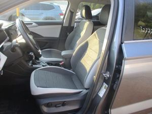 2025 Volkswagen TAOS SE 照片 3