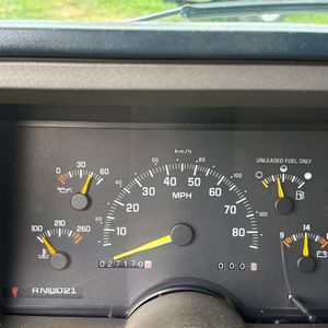 1993 Chevrolet SUBURBAN K2500 thumbnail 27
