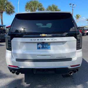 CHEVROLET SUBURBAN PREMIER - 4