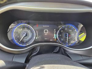 CHRYSLER PACIFICA TOURING L - 5