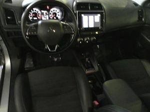 2025 Mitsubishi OUTLANDER SPORT SE — фото 4