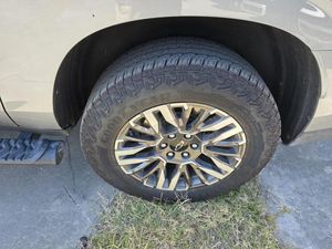 CHEVROLET SUBURBAN Z71 - 8