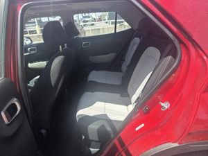2025 Hyundai VENUE SE 照片 10