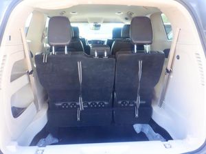 CHRYSLER PACIFICA TOURING L - 6