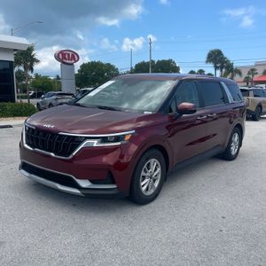2024 KIA CARNIVAL LX 照片 1