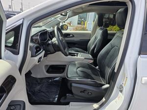 CHRYSLER PACIFICA LIMITED - 3