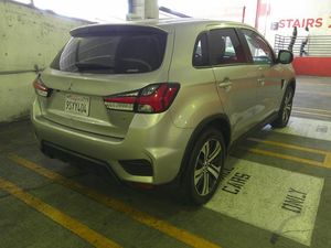 2025 Mitsubishi OUTLANDER SPORT SE — фото 2