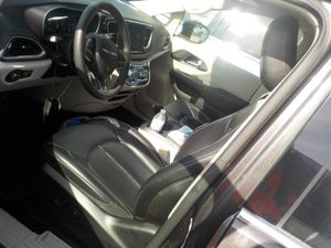 CHRYSLER PACIFICA TOURING L - 3