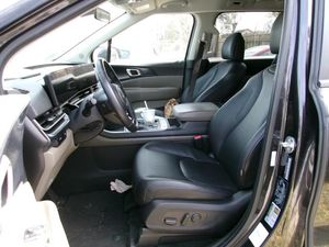 KIA CARNIVAL - 3