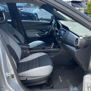 2023 Nissan KICKS SR — миниатюра 25