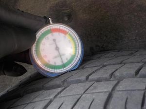 CHRYSLER PACIFICA TOURING L - 8