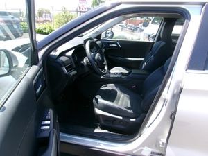 2025 Mitsubishi OUTLANDER SE — фото 3