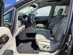 CHRYSLER PACIFICA LIMITED - 3