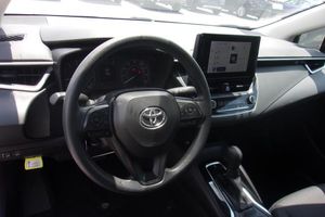 صورة 4 لـ 2025 Toyota COROLLA LE