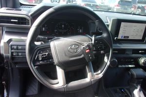 2025 Toyota 4RUNNER SR5 缩略图 13