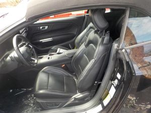 FORD MUSTANG ECOBOOST PREMIUM - 3