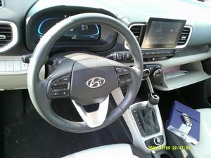 HYUNDAI VENUE SE - 8