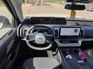 FORD EXPEDITION ACTIVE - 4