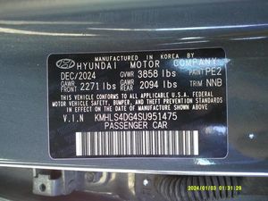 HYUNDAI ELANTRA SE - 7